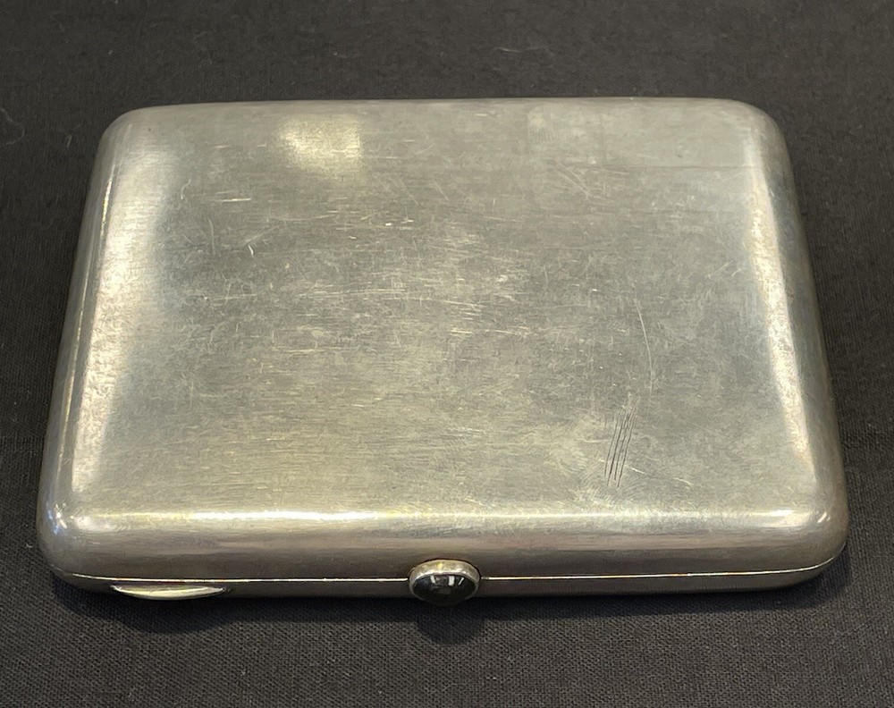 Fine Antique Russian Sterling Silver Cigar Case, Featuring Kremlin c. 1908-1928