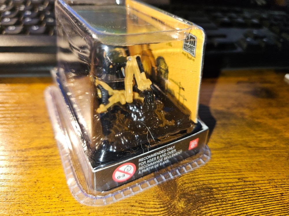 CAT Micro 420E Backhoe Loader, 1:144 Scale, N Guage Compatible, NEW