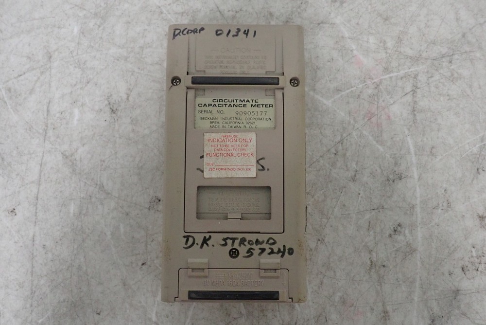Beckman Circuitmate Model CM20A Digital Capacitance Meter with Manual