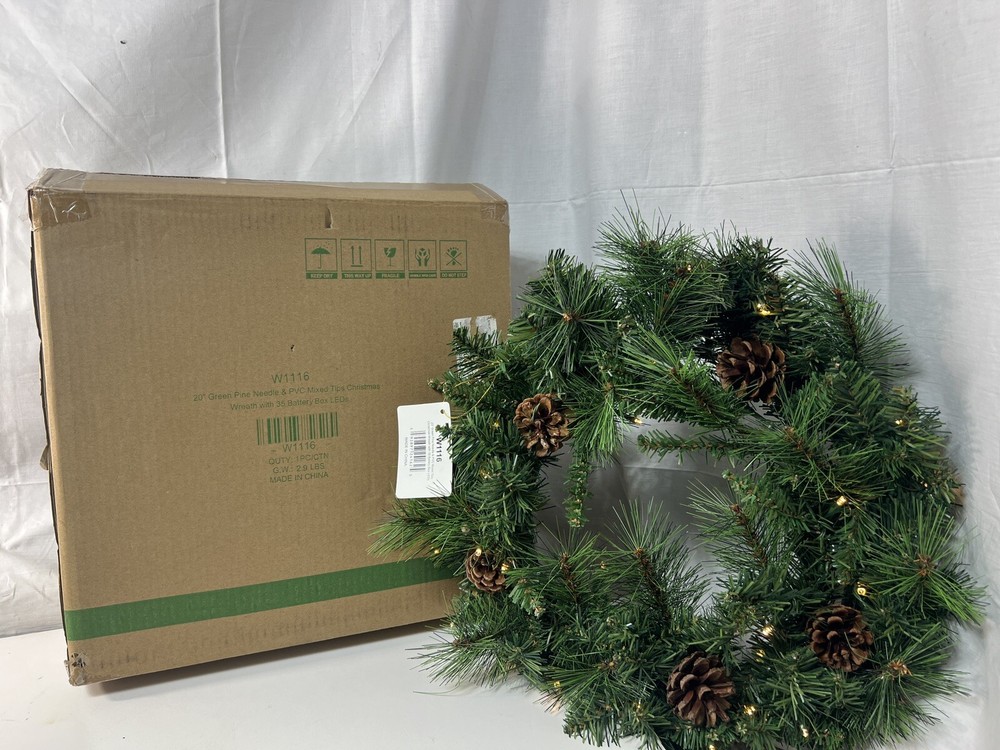 Mixed Pine Clear LED Wreath, 20 in Battery Powered New