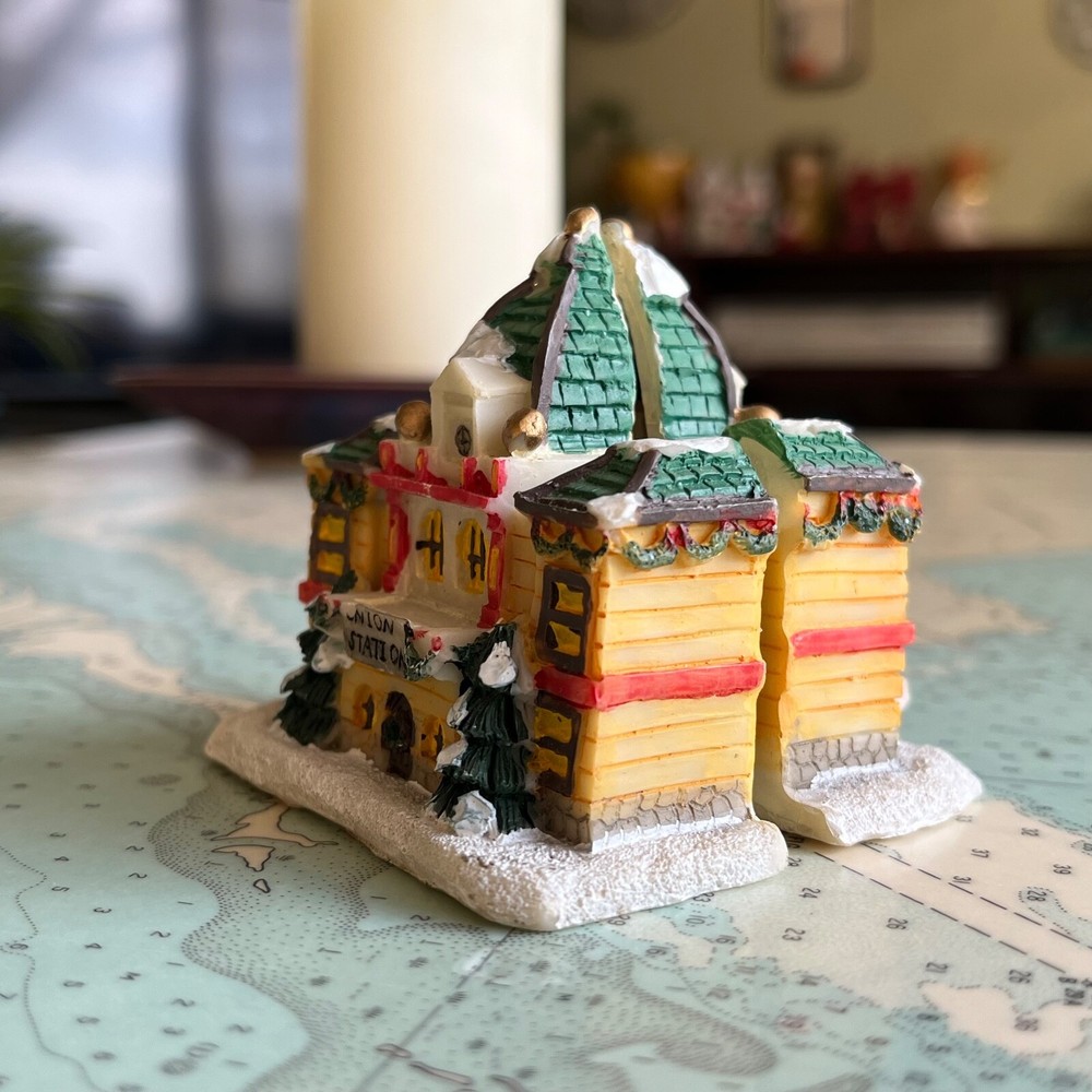 Vintage Hinged Union Tiny Station Ceramic Building