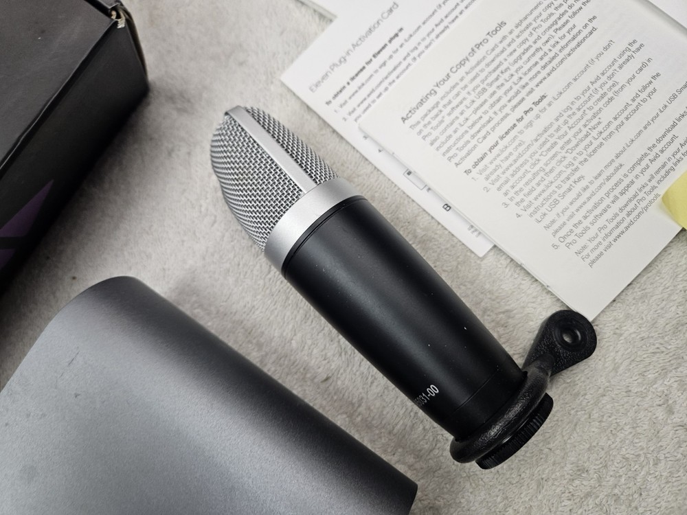 MBOX MINI 2X2 ULTRA COMPACT WITH PRO TOOLS EXPRESS DISK AND M-AUDIO MICROPHONE