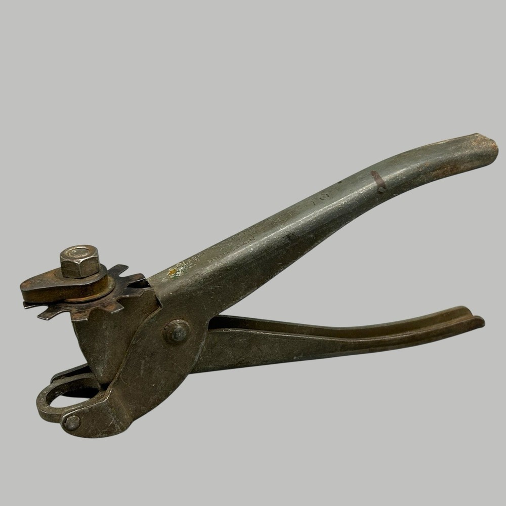 Clark-Feather Mfg. Co. CF-70 Spark Plug Gapping Spring-Loaded Pliers Ships Quick