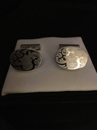 Kenneth Cole Laser Cut Oval Cufflinks