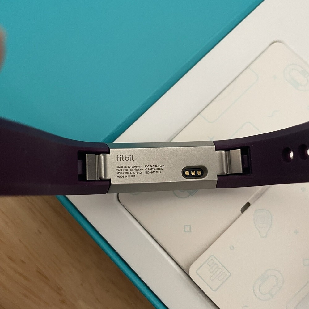 Fitbit Alta Activity Tracker Size Small Stainless/Plum *Needs New Battery*