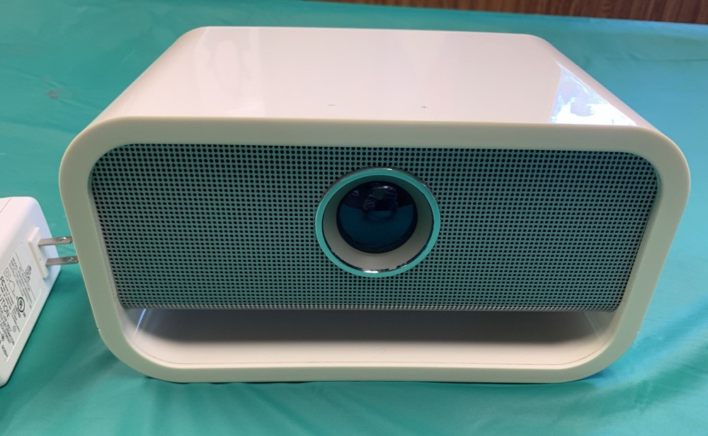 Brookstone Big Blue Studio 2.0 Bluetooth Speaker Powerful Sound Great Condition