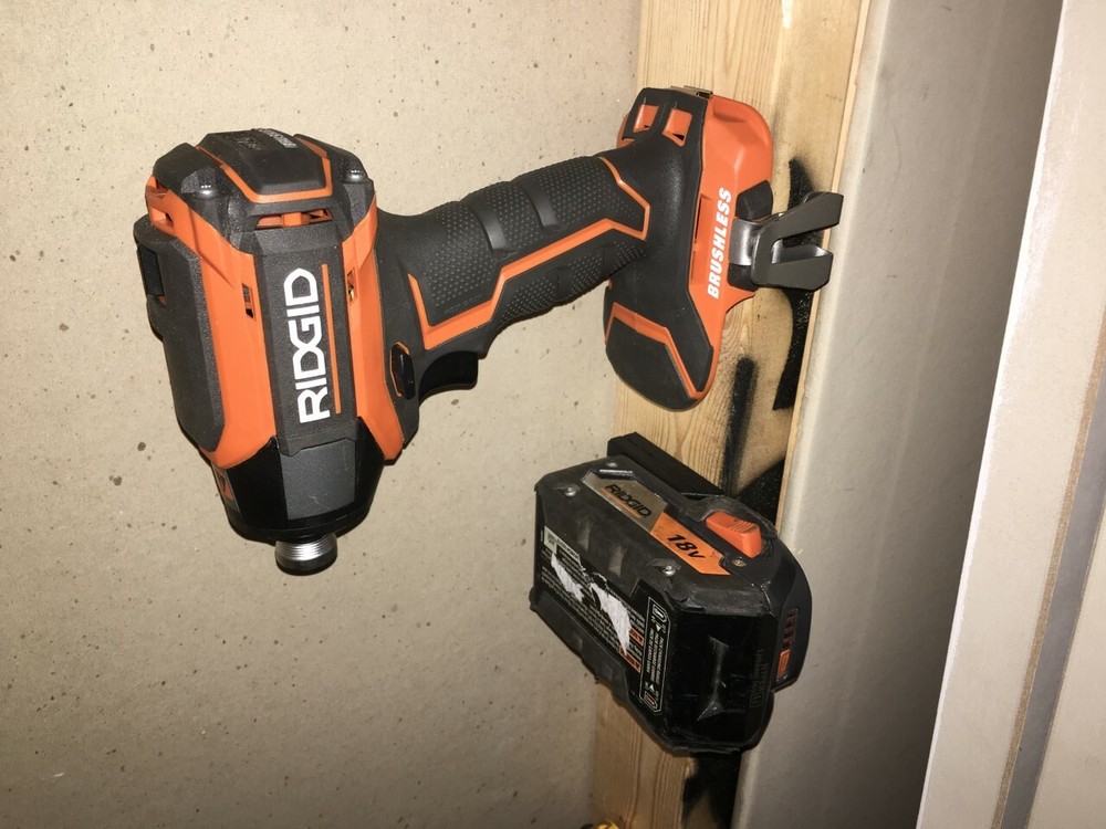 Ridgid 18v Battery Mount -- FREE SHIPPING