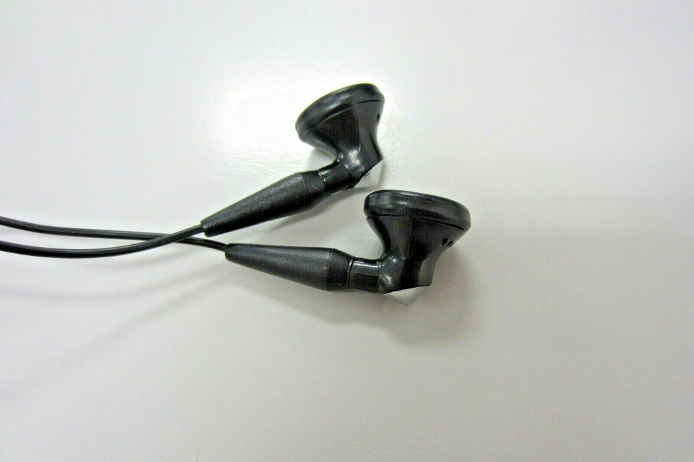 Black Earbuds with Right Angle Connector (wired)