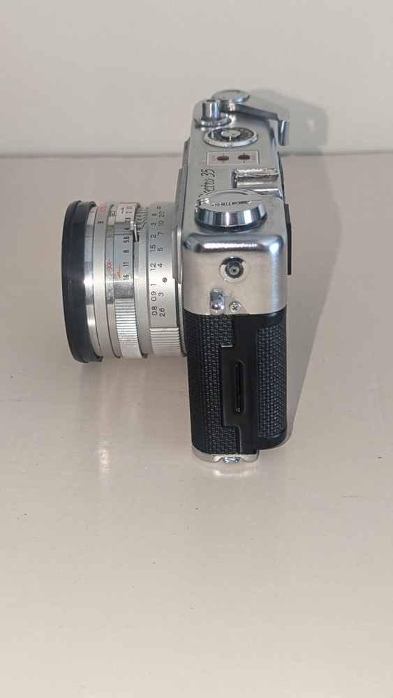 Yashica GS Electra 35 Vintage 35mm Camera Untested