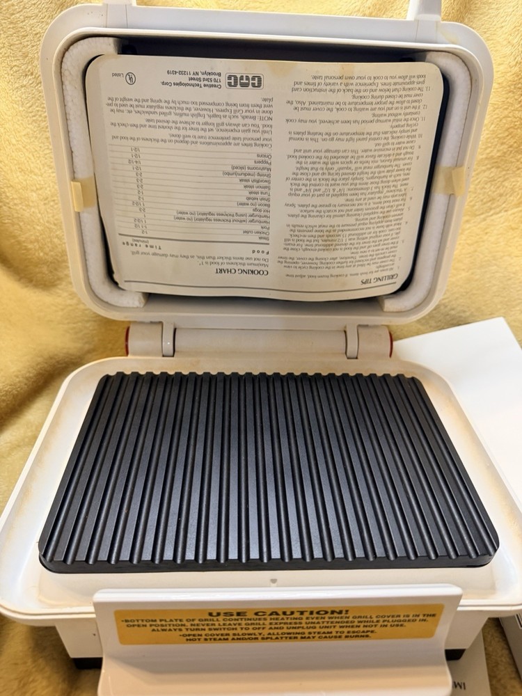 Vintage 60 Second Grill Express 1992 Creative Technologies With box And Extras