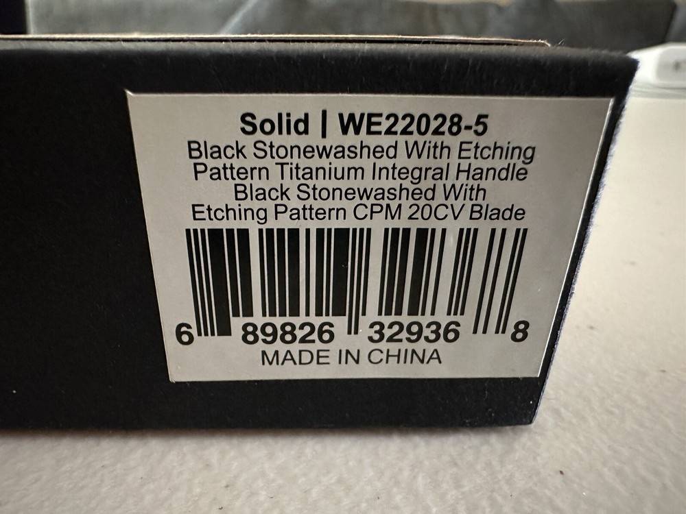 We Knife Solid Flipper Black Etch Integral Ti Handle & Black Etch 20CV WE22028-5