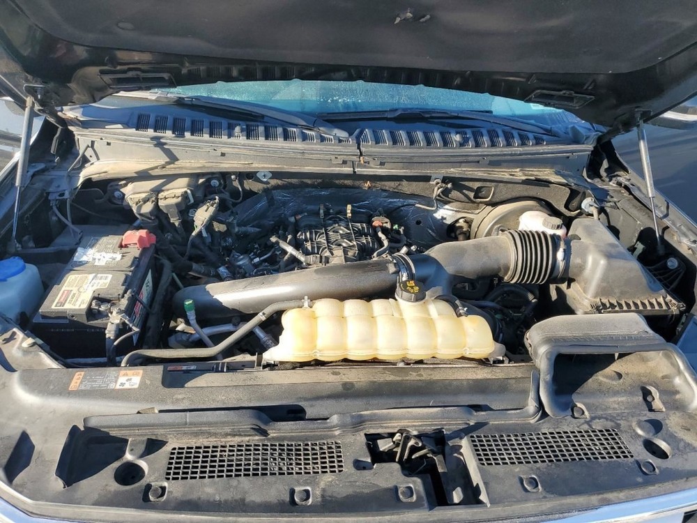 Fuse Box Engine Fits 18-21 NAVIGATOR 4881201