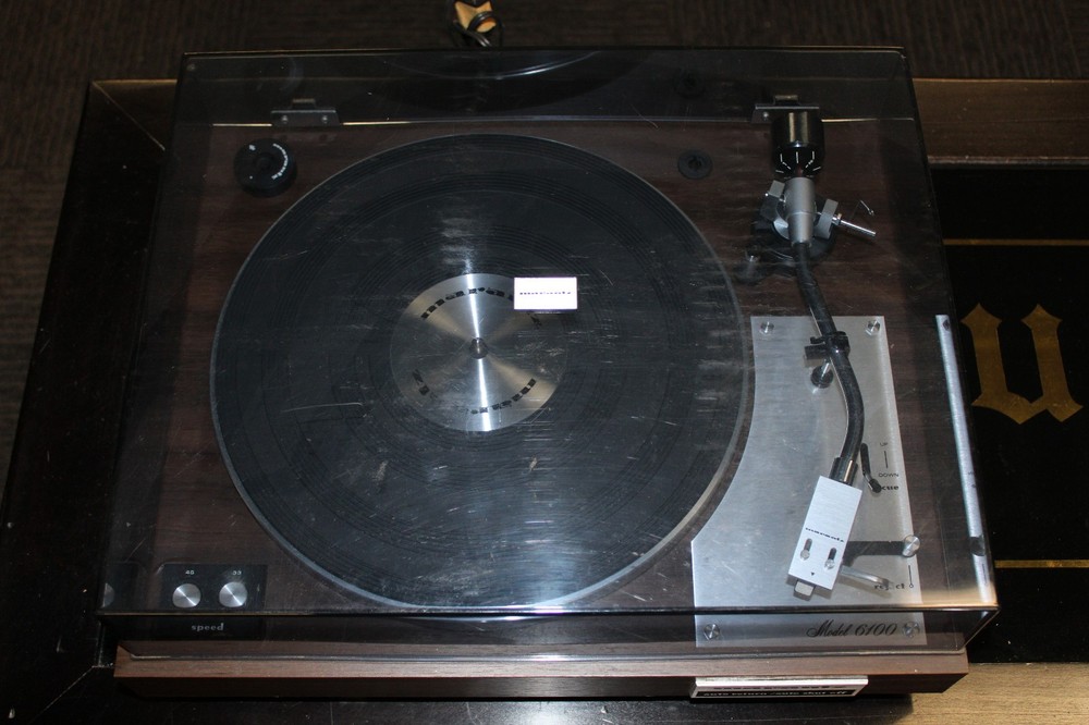 Vintage Marantz Model 6100 Belt-Drive Turntable