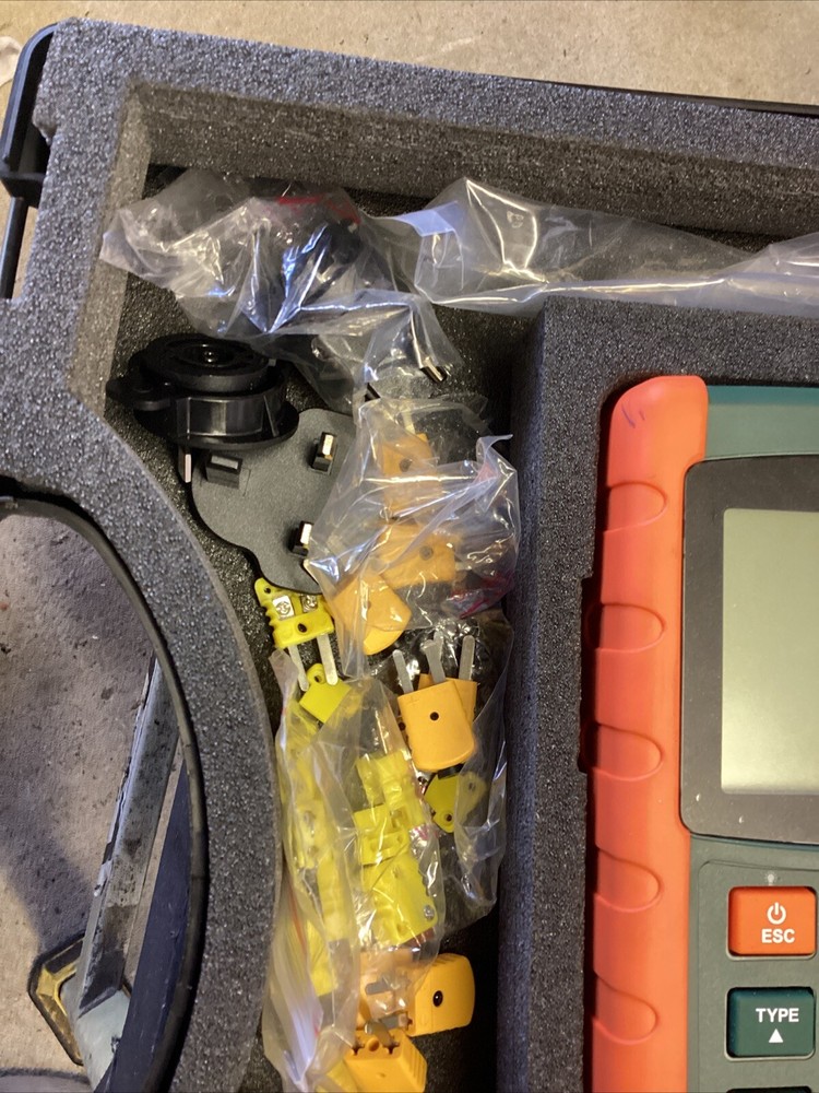 EXTECH 12-Channel Thermocouple Datalogger TM500