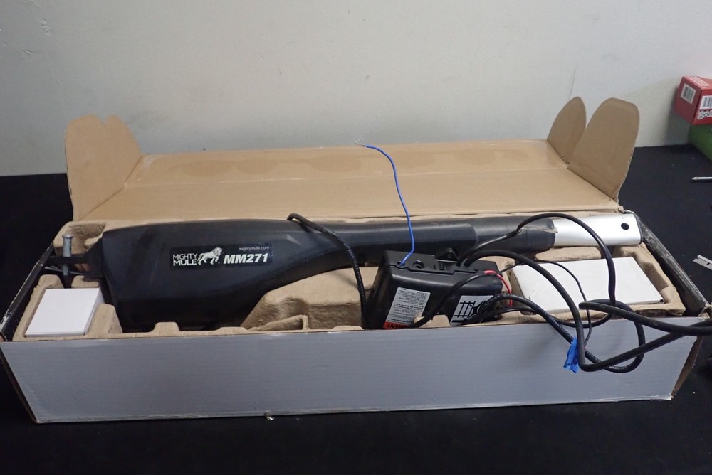 Mighty Mule MM271 Light Duty Single Automatic Gate Opener