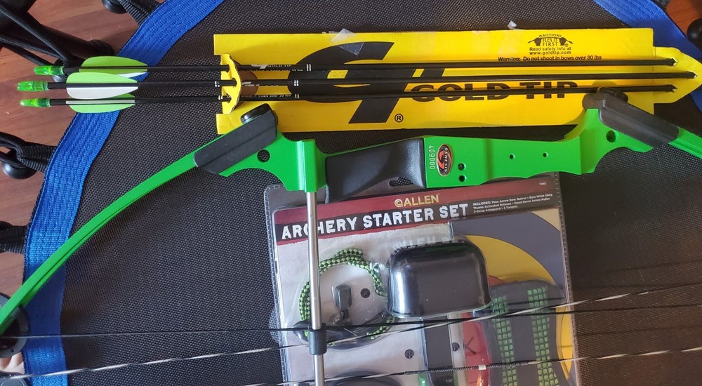 Loaded Genesis by Mathews Compound Bow - LH - 20# Max Variable Draw Length