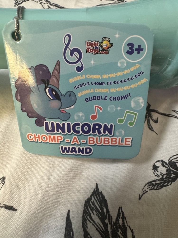 Unicorn Chomp-A-Bubble Refillable Bubble Wand Electronic NWT 3+ Blue