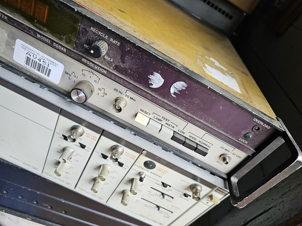 SYSTRON DONNER MODEL 6054B FREQUENCY COUNTER