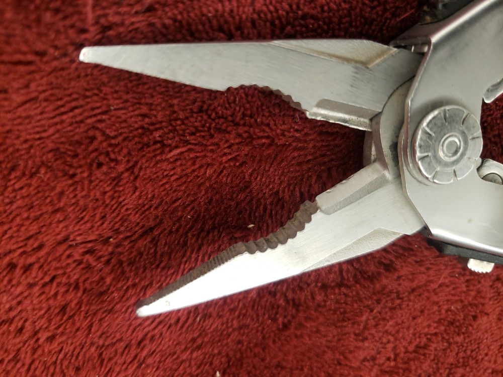 🔪🔪 Gerber Diesel Multi-Tool knife pliers s