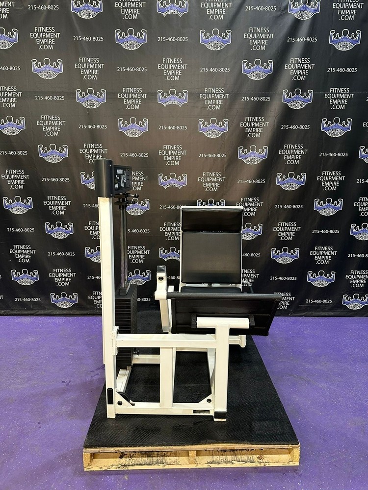 Paramount Compact Seated Leg Press