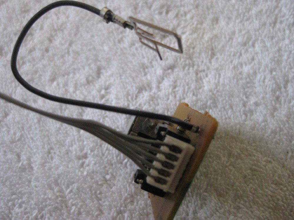 KEYBOARD INPUT JACK FOR A SONY CDP-CX270 CD CHANGER OEM PART