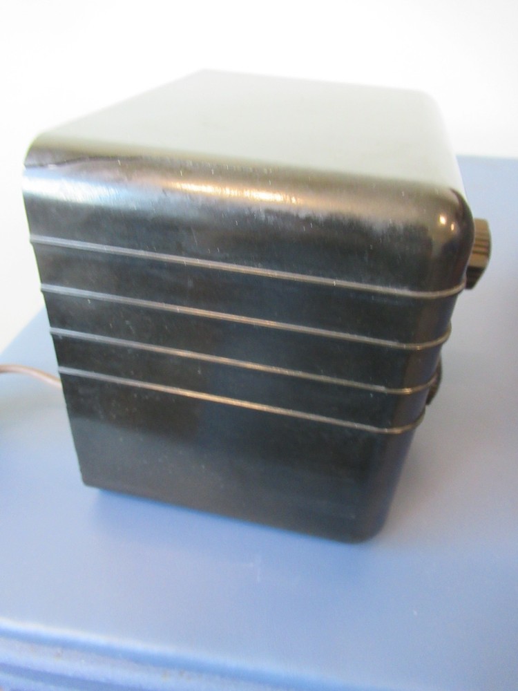 Regency Signal Booster Model DB-410 TESTED