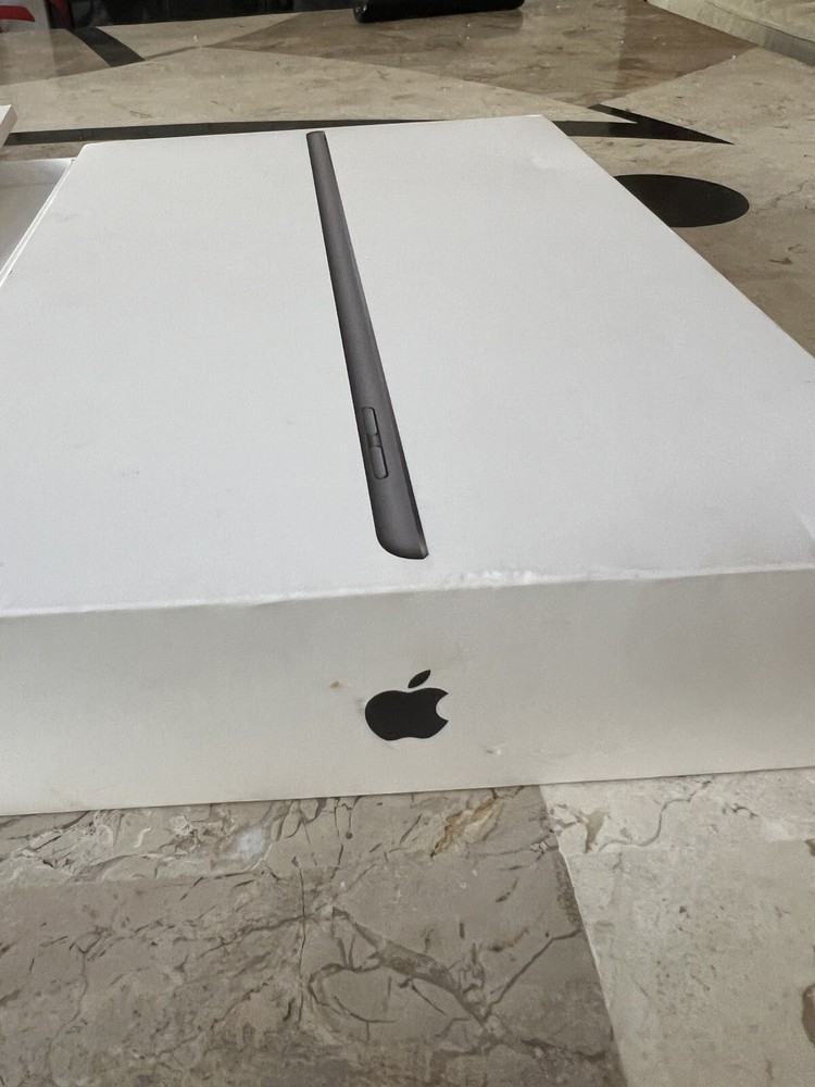 Apple iPad 8th generation 32GB Empty Box Only