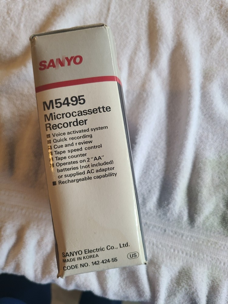 Sanyo M5495 Microcassette Recorder