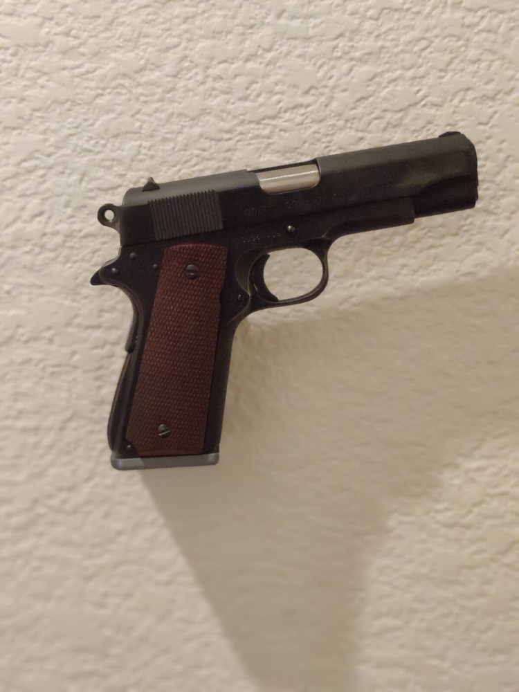1911 Wall Mount Right Facing