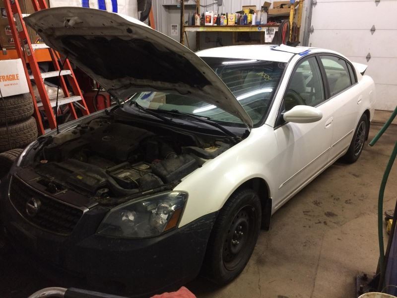 ALTIMA 2006 Fuse Box, Cabin 357136-1