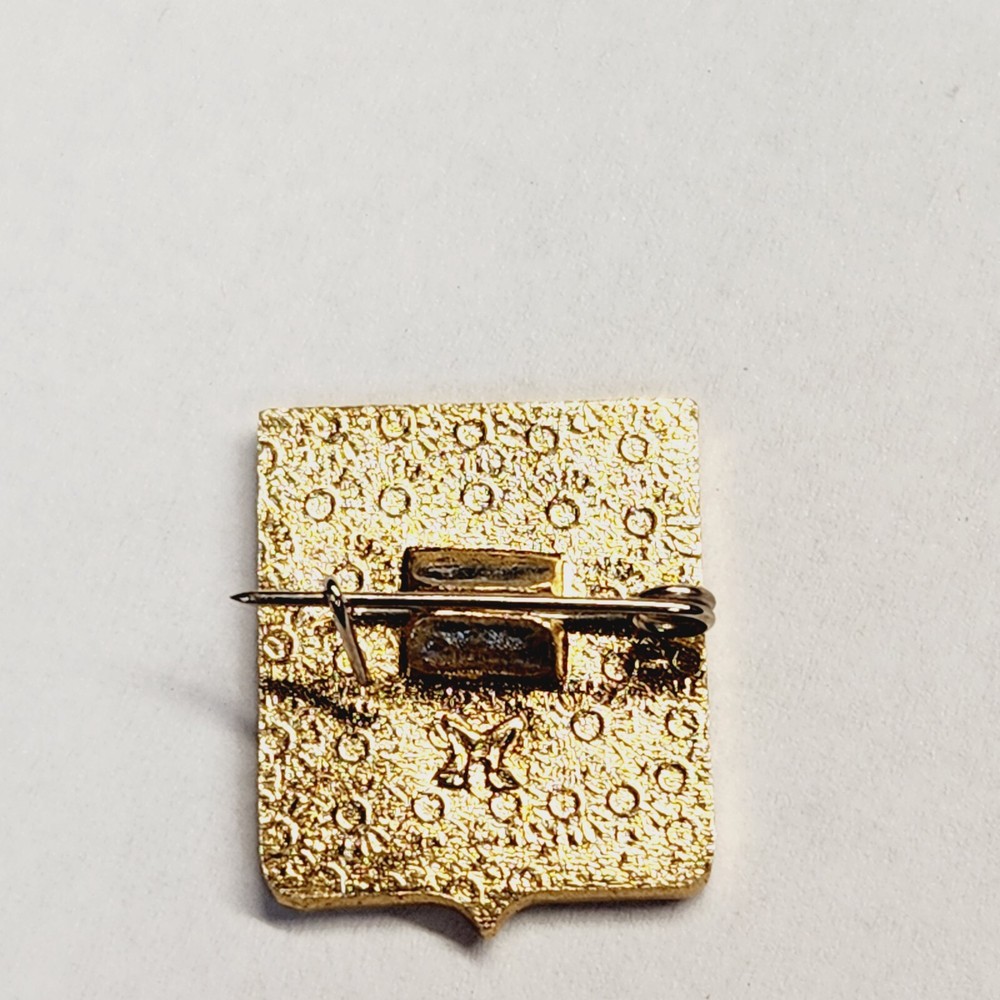 Vintage Russian Pin. B2.