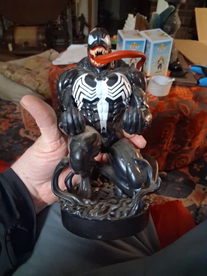 Exquisite Gaming Marvel Venom Mobile Phone Gaming Controller Holder Device