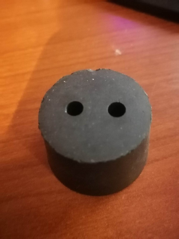 2 holes #7 rubber stopper