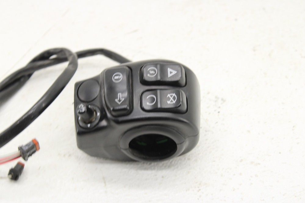 2015 Harley Davidson Touring Road Electra Street Right Control Switch Pack
