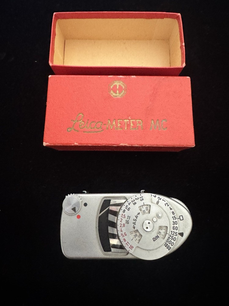 Leica-Meter MC light meter w/ box