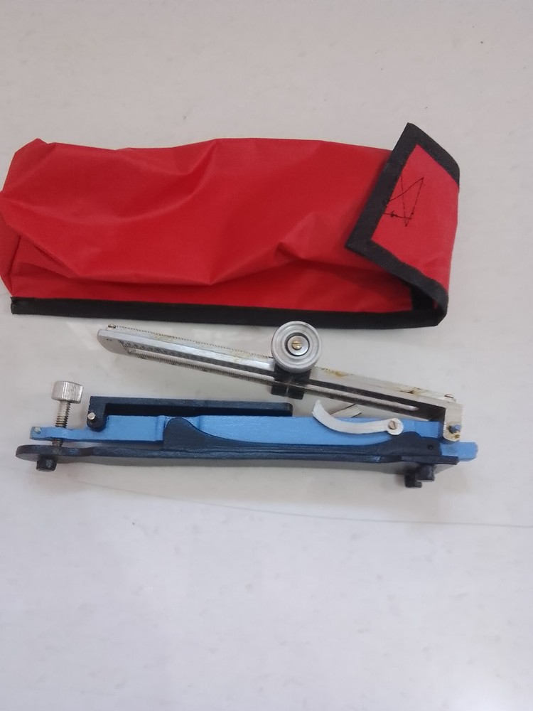 Tangent clinometer Comes with a Carrying case