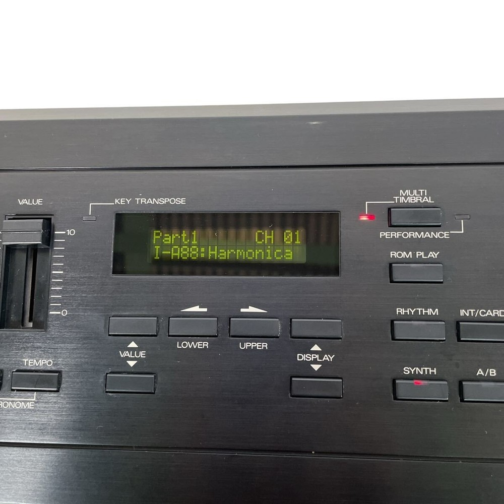 Roland D-10 Synthesizer