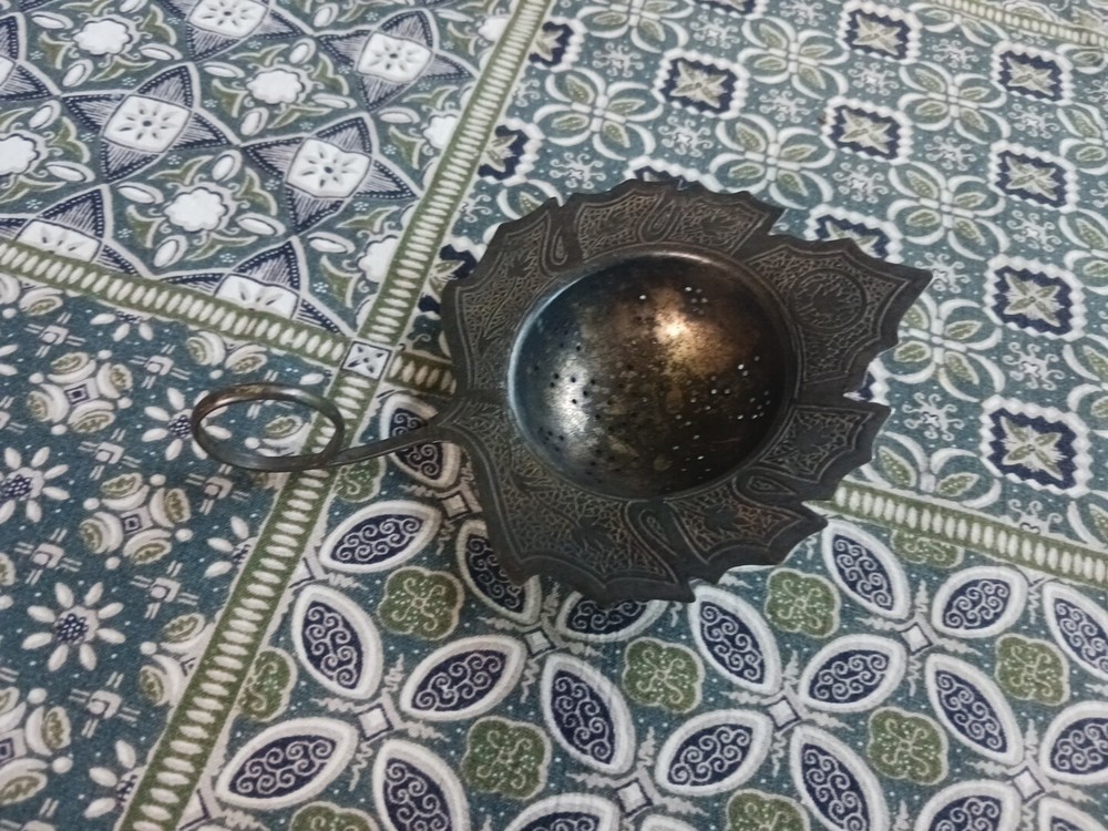 Vintage Silverplate Leaf Shaped Tea Strainer Maple Leaf Engraved Curved Handle