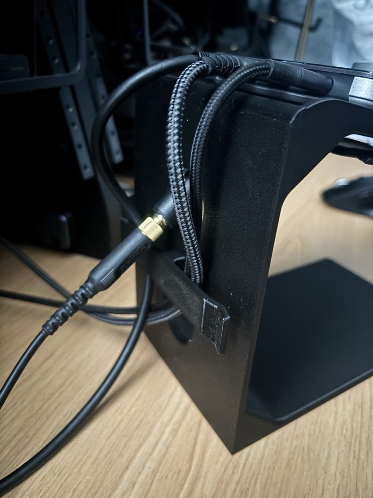 Desktop Riser - For Apogee Duet 3