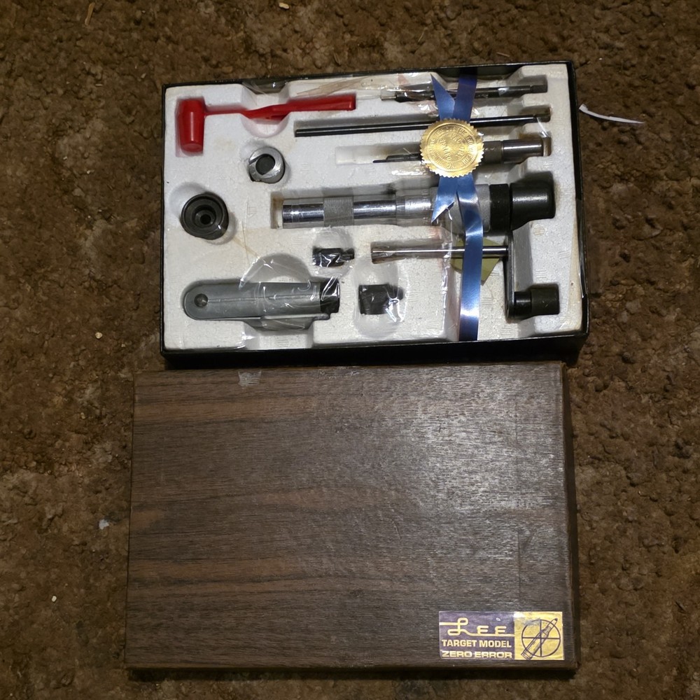 Lee Target Model Zero Error Caliber Conversion Kit for .225 Winchester Rifle