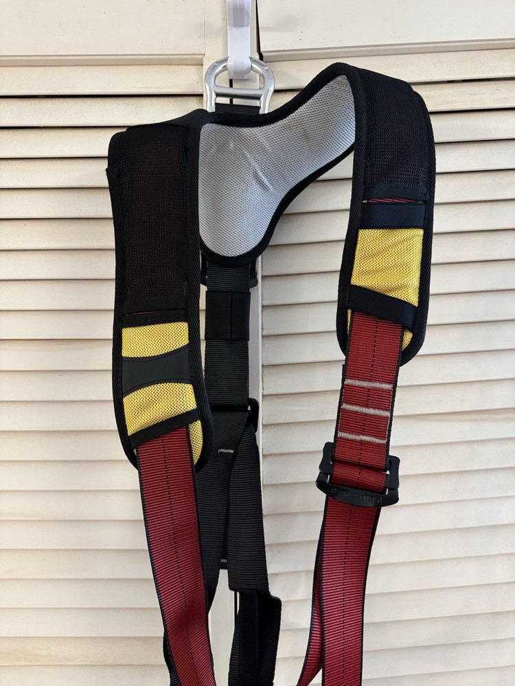 SOB Climbing Harness Invert Bod Never Used