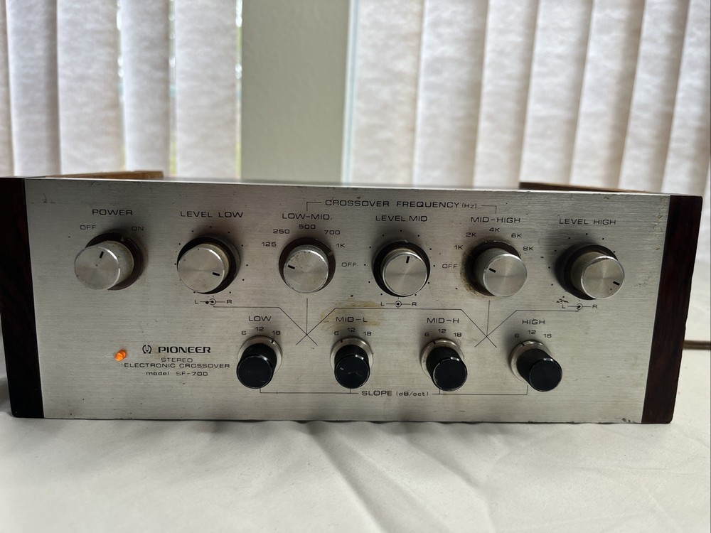Vintage Pioneer SF-700 Stereo Electronic Network Equalizer,  Powers On