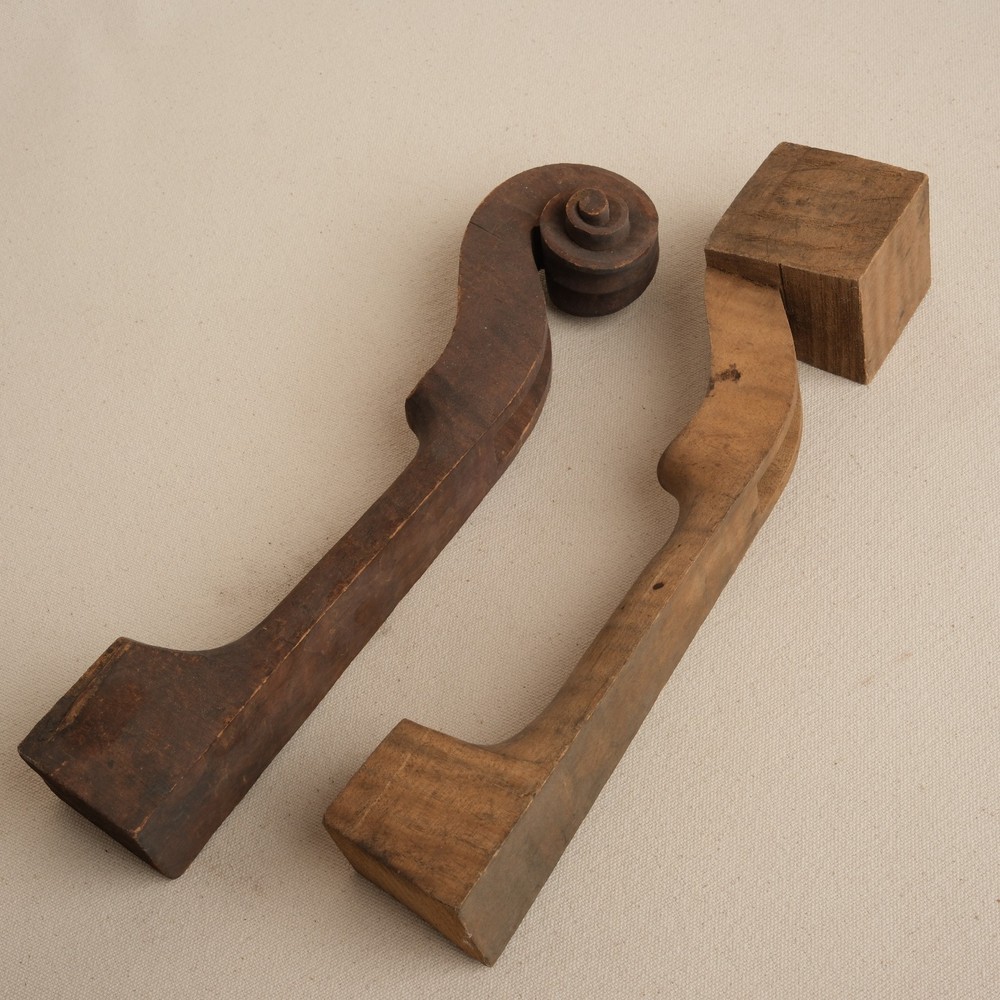 2 Old 4/4 Violin Scrolls Necks #VB272