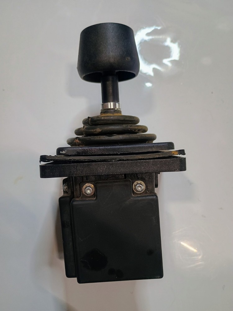 Pq Multi Axis Joystick Model 212s15s6363 Untested