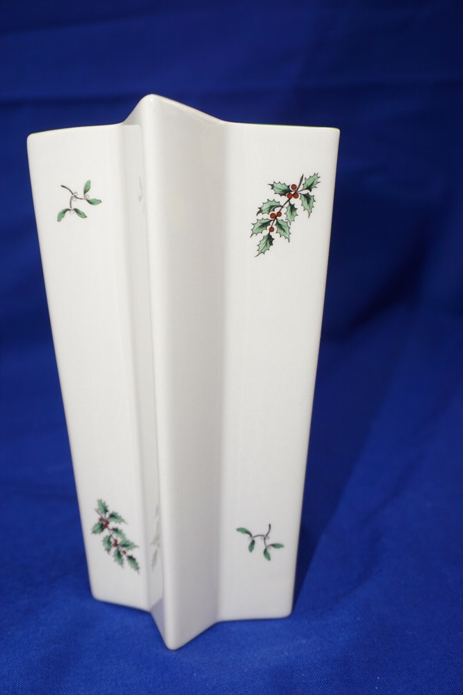 Spode Christmas Tree Star Vase, 6 5/8", in Box