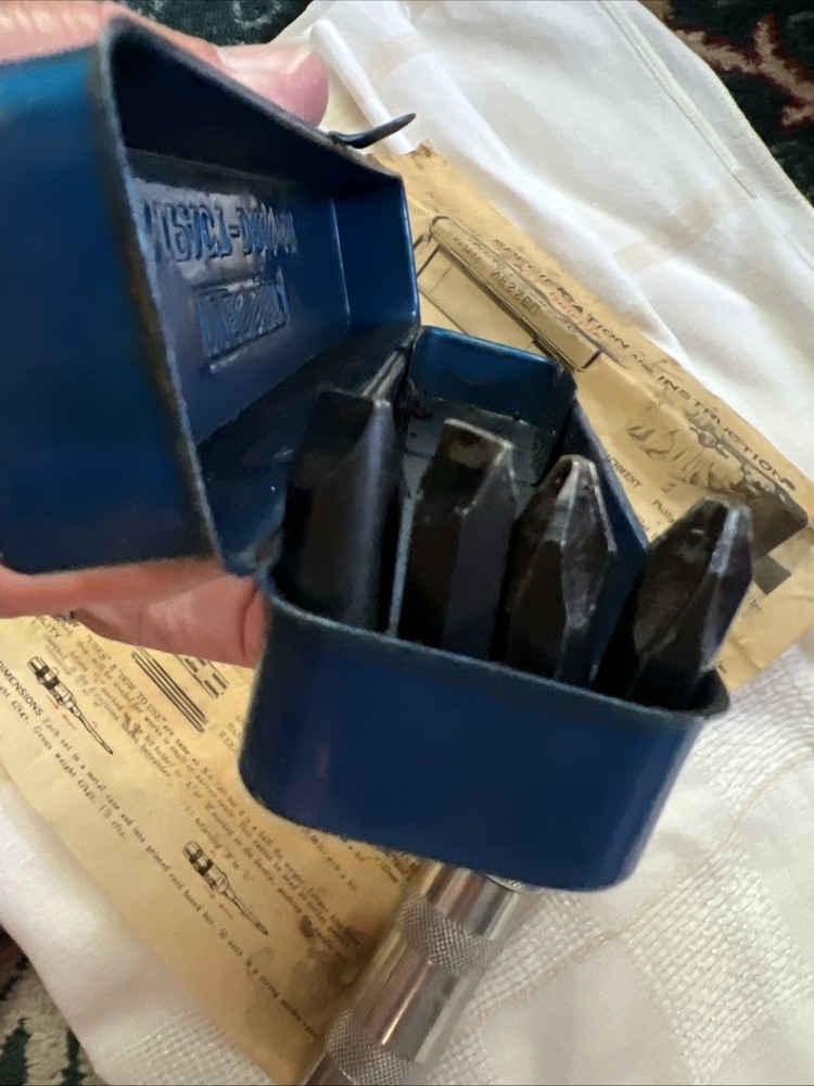 Vintage Vessel Impact Driver 2500 With Bits and Original Case