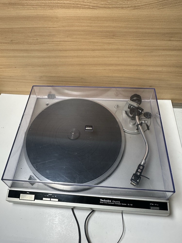 Technics SL-Q2 Direct Drive Turntable (no Needle Please Read)
