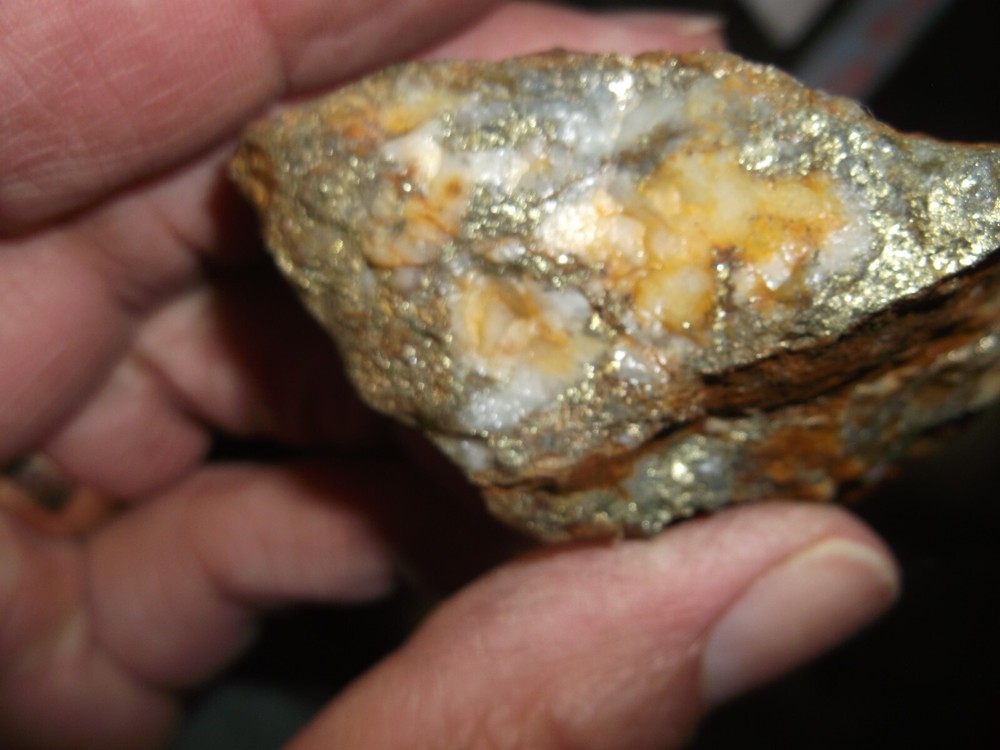 gold silver copper ore, 130 grams samples ,ore high grade .