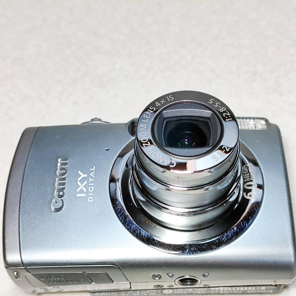 Canon IXY Digital 600 Compact Camera Silver Tested Great Condition