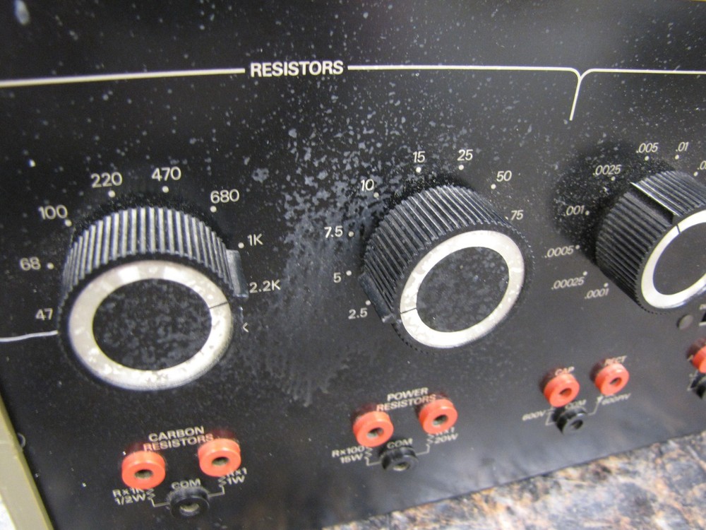 B&K Precision 2902 Resistor & Capacitor Substitution Master -MO7